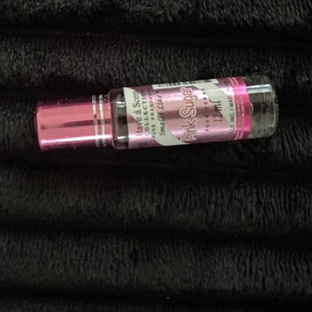 Pink sugar roll on‎ - Picture 5 of 5